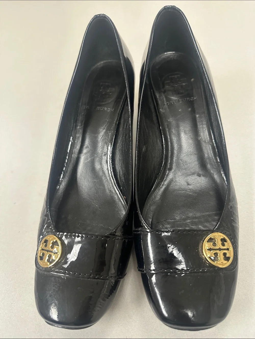 Tory Burch Leather Black Patent Leather Gold Trim Pumps Size 9M